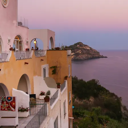 فندق Torre Sant'angelo 3*